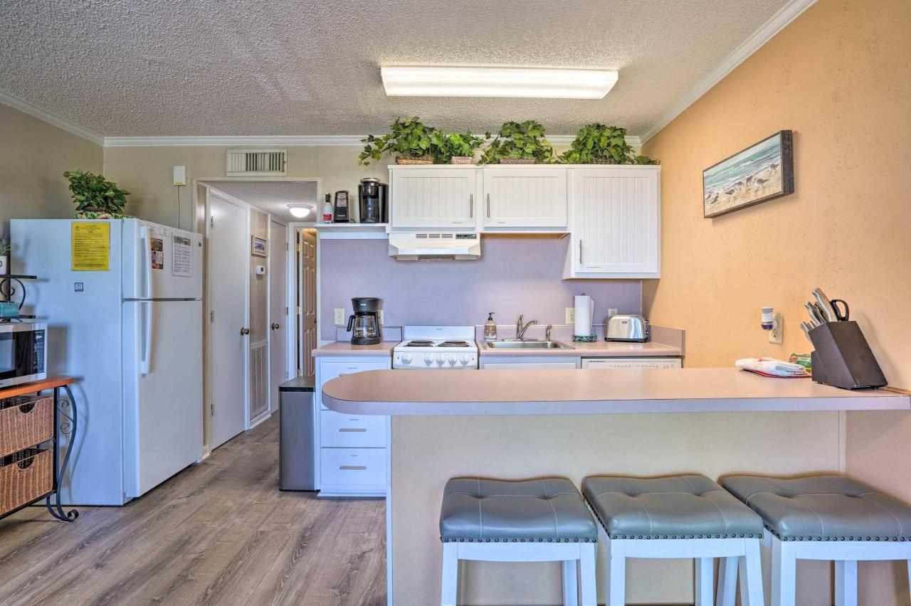 Isle Of Palms Beachfront Condo With Balcony And Pool! Exterior photo